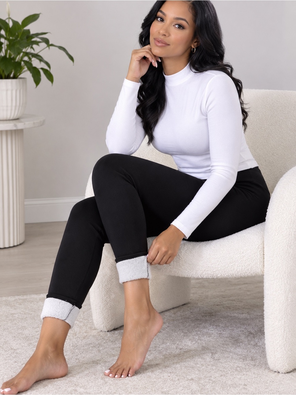 Fleece-Lined Black Leggings with Cozy white Interior